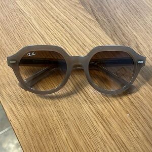 Ray-Ban Polarized Gina